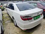 Фото 5 - Toyota Camry
