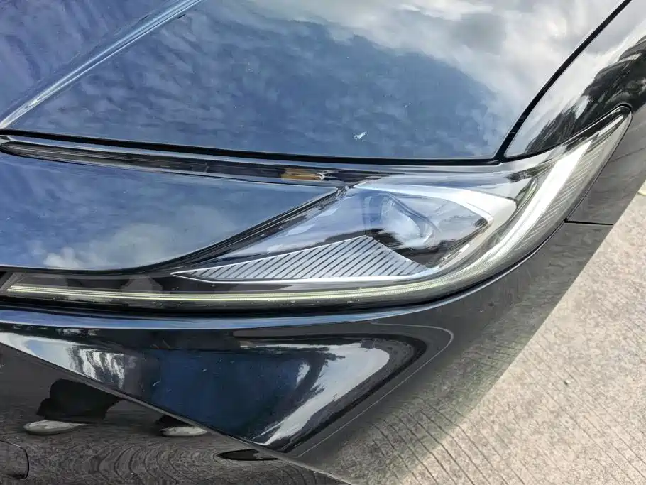 Фото 5 - Toyota Camry