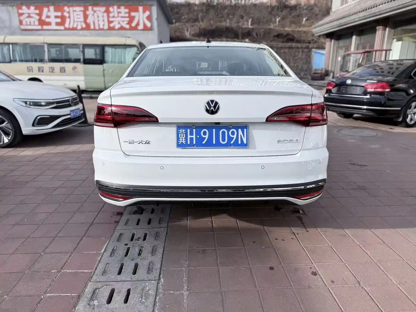 VOLKSWAGEN BORA