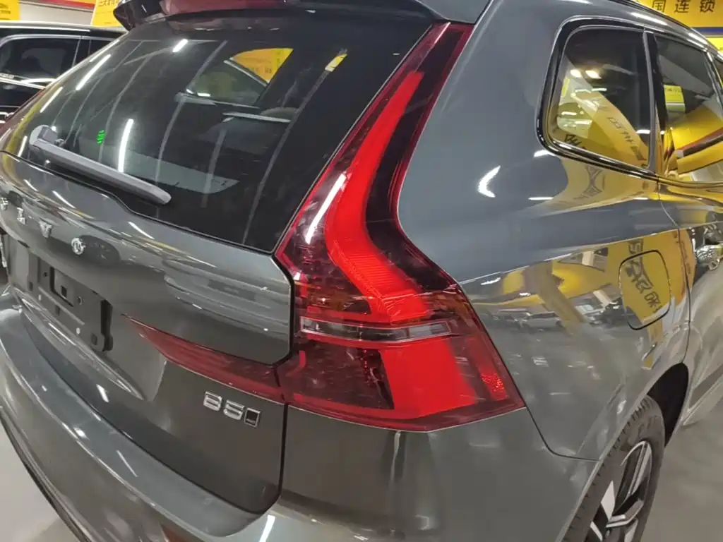 Volvo XC60 2025 2026 B5 AWD Zhiyuan Sport Edition