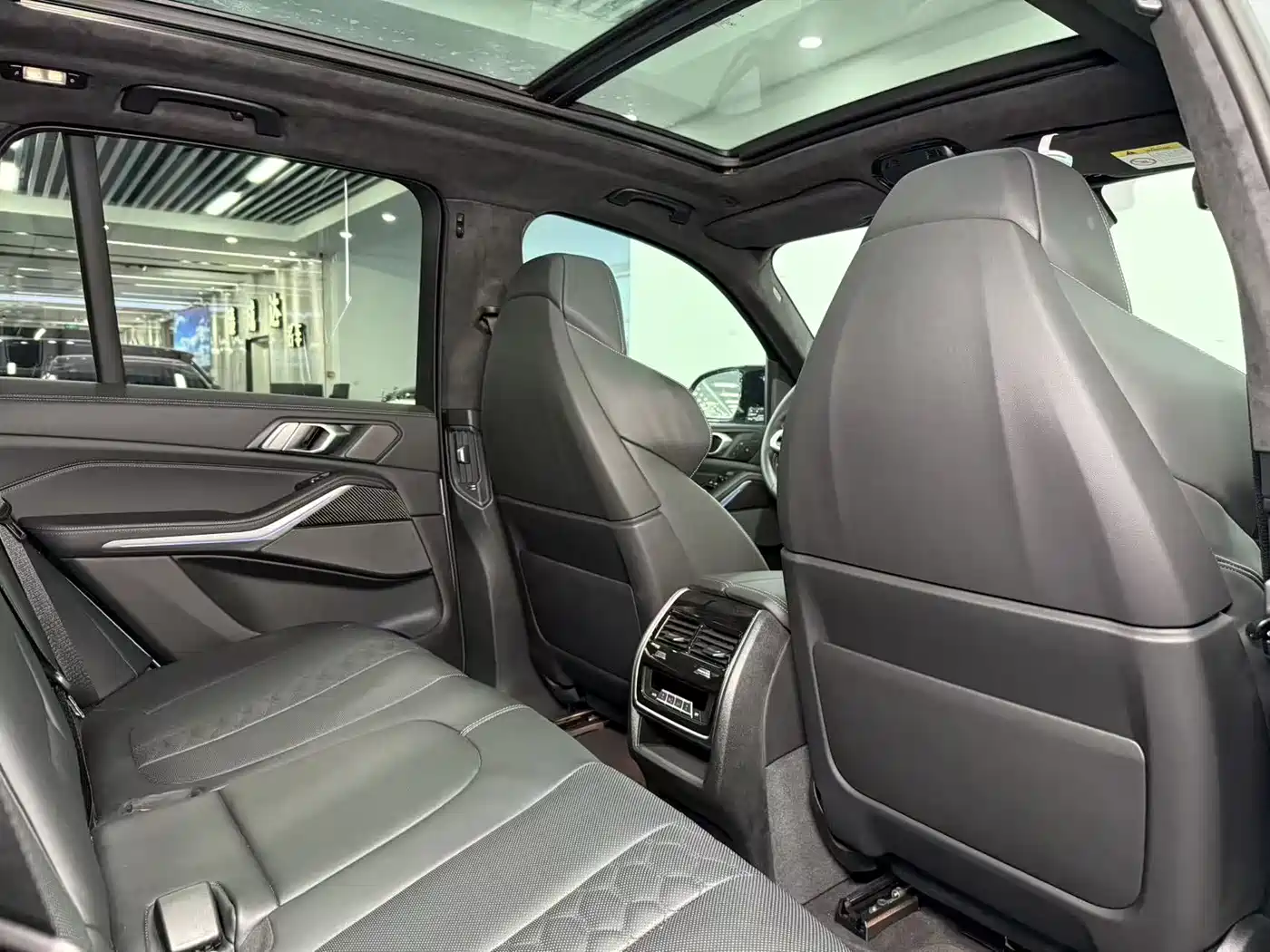 BMW X5 M 2023 Model X5 M Thunder Edition фото 14