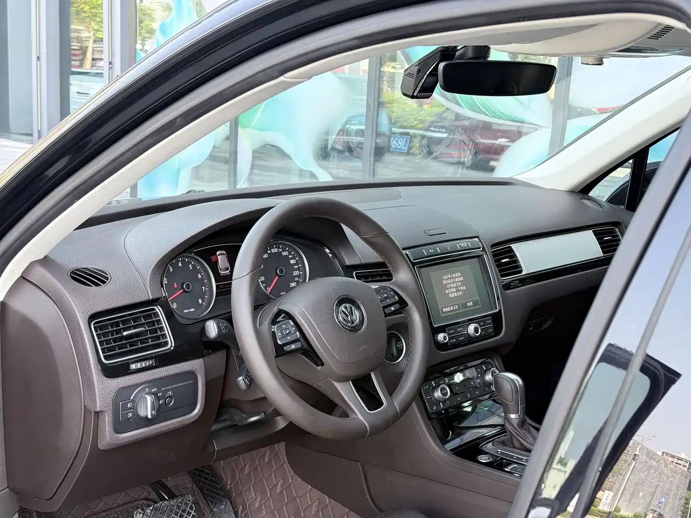 Volkswagen Touareg 2017 3.0TSI Explorer Edition фото 5