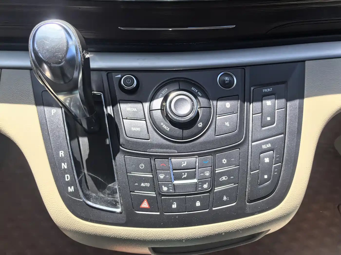 Buick GL8 2017 25S Premium Model China V фото 18