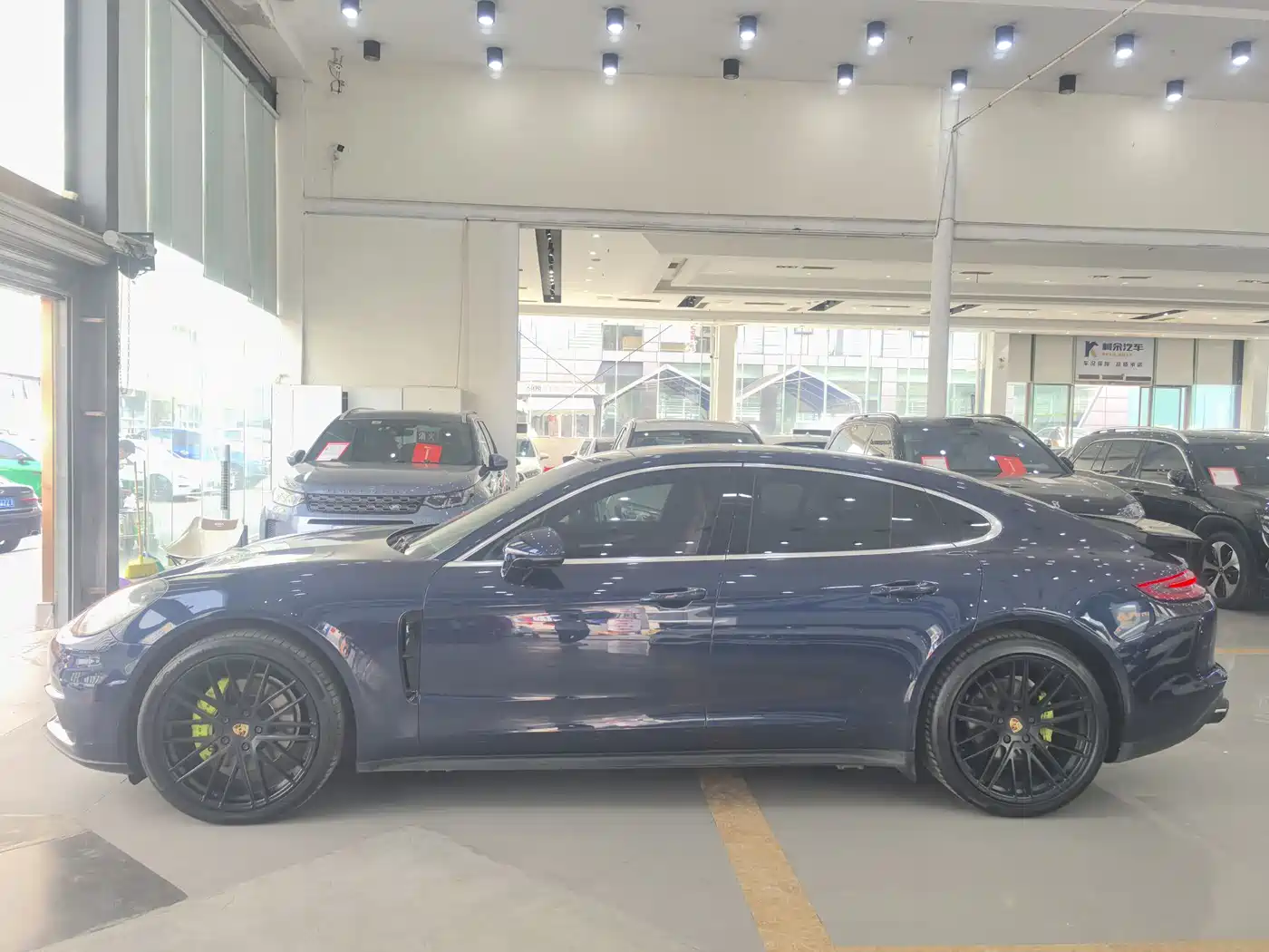 Porsche Panamera 2017 Panamera 3.0T фото 7