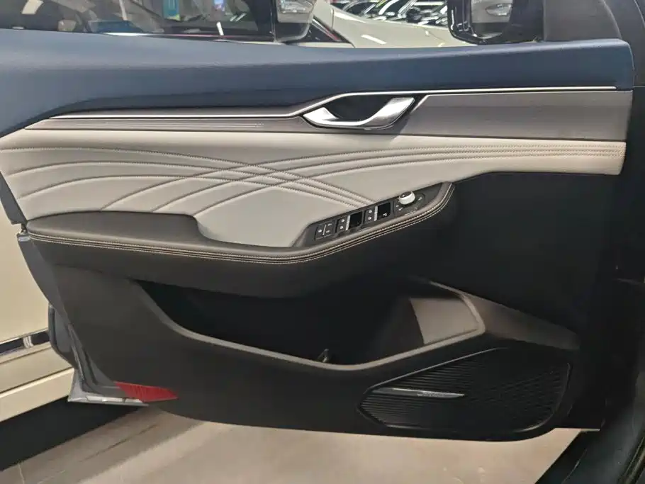 Фото 7 - Geely Preface