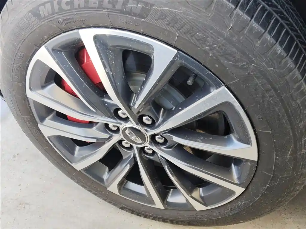 Cadillac XT5 2025 2.0T Premium Model фото 23
