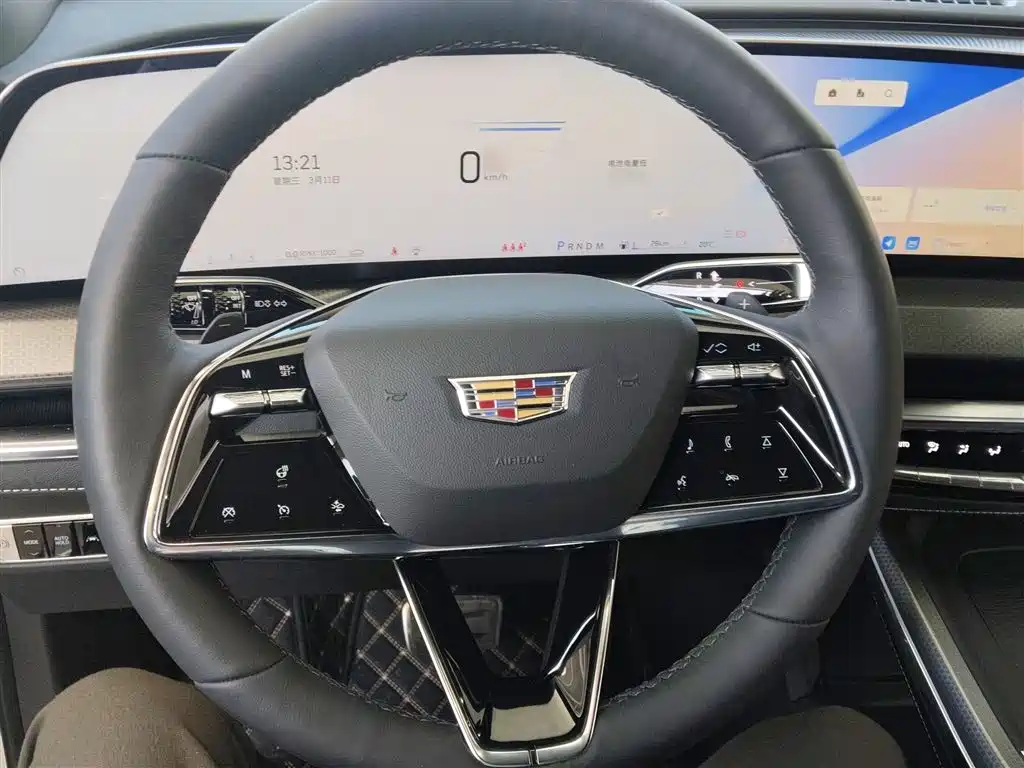 Cadillac XT5 2025 2.0T Premium Model фото 11