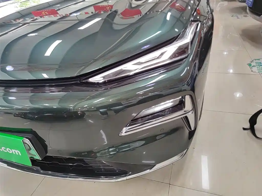 Geely Galaxy Galaxy Xingyao 8 2025 130km EM-P Starship Edition фото 24