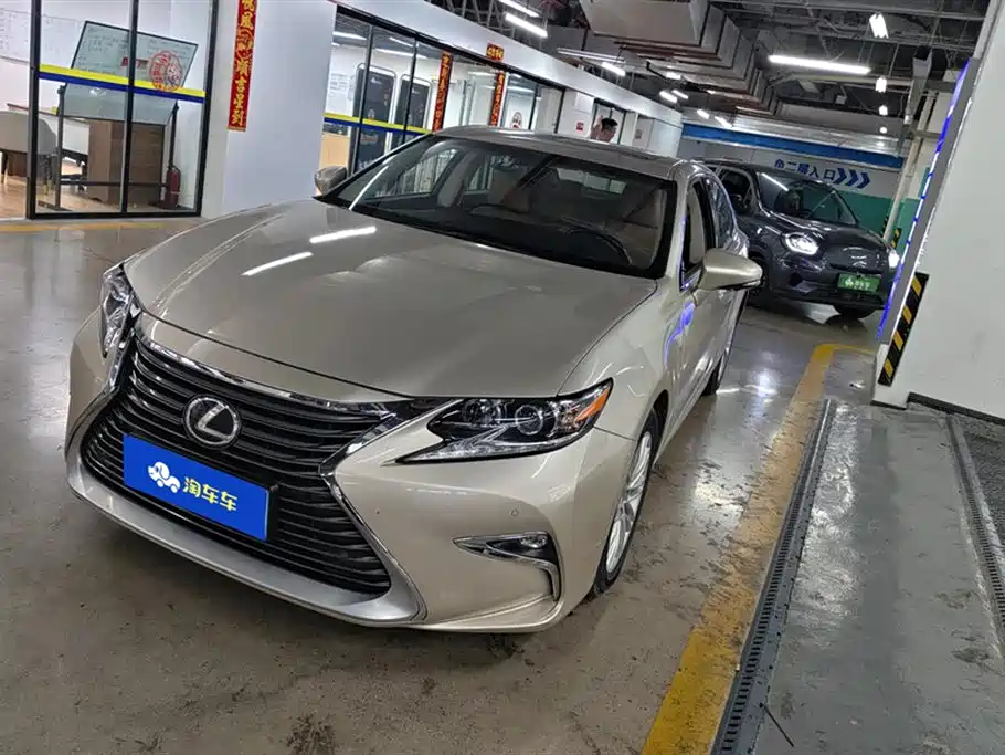 Lexus ES 2015 200 Elite Edition
