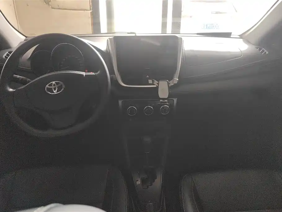 Toyota YARiS L Zhi Xuan 2020 1.5L CVT Luxury Edition фото 12