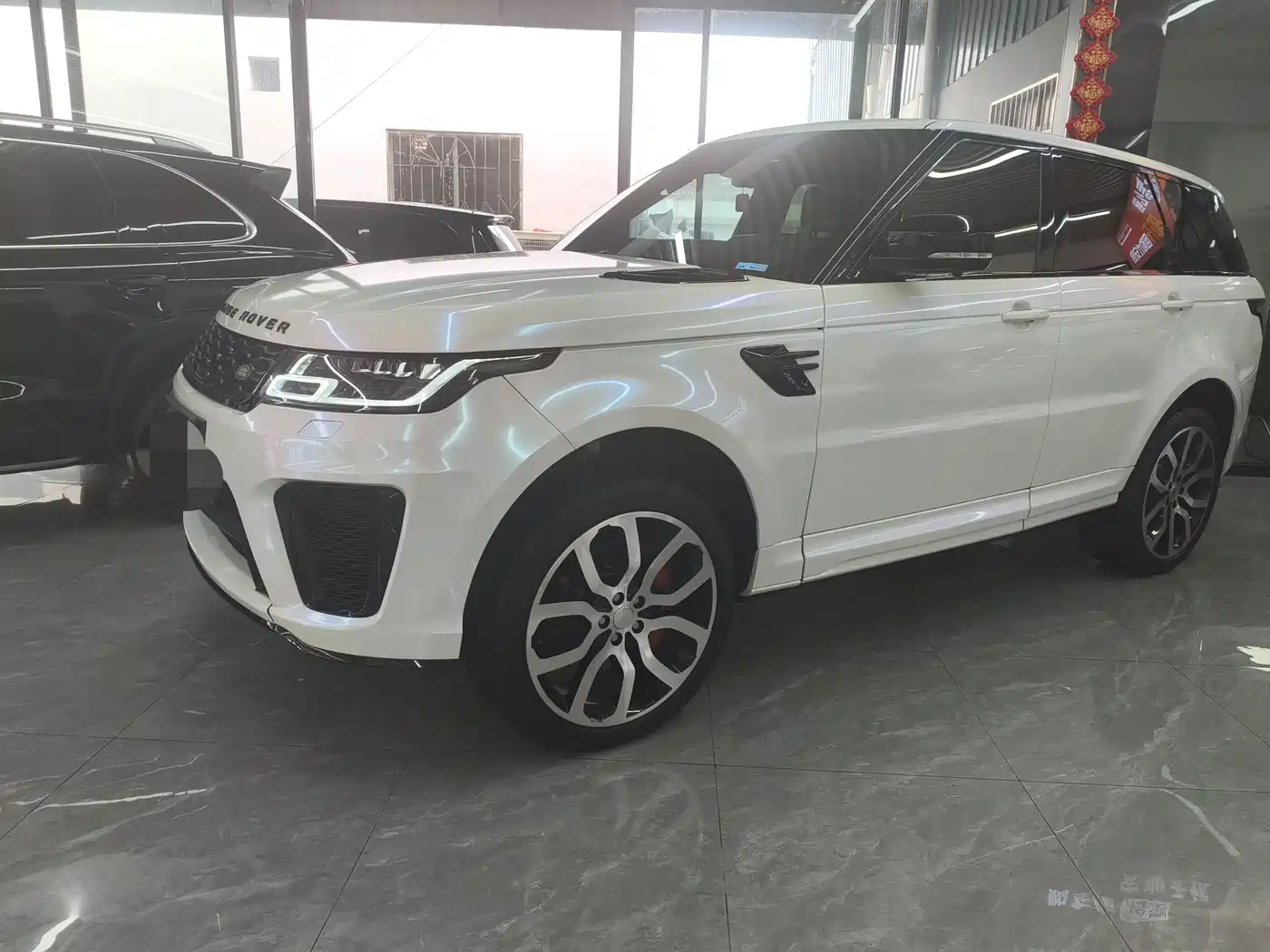 Land Rover Range Rover Sport 2015 3.0 SDV6 HSE фото 2