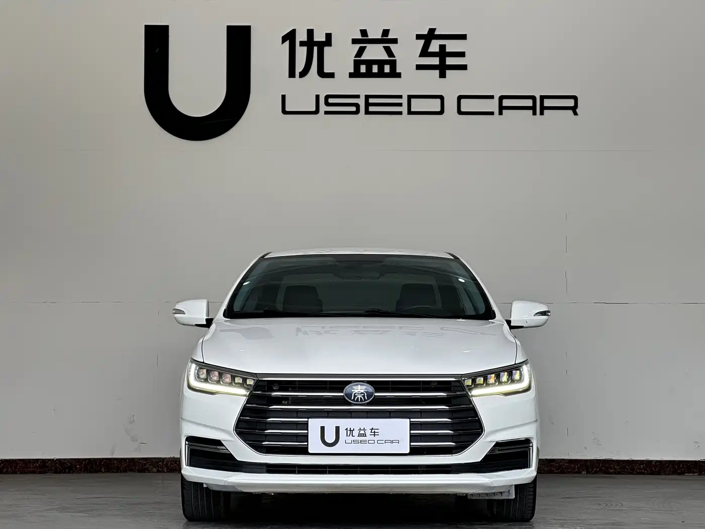BYD Qin 2019 1.5L Automatic Luxury Edition фото 2