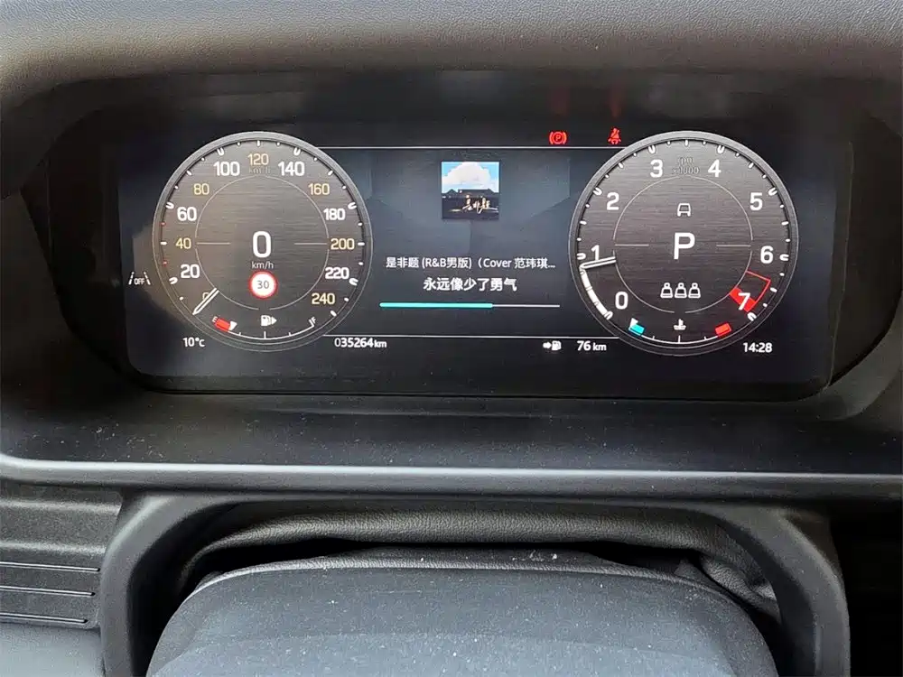 Land Rover Defender 2024 110 5.0T V8 фото 4