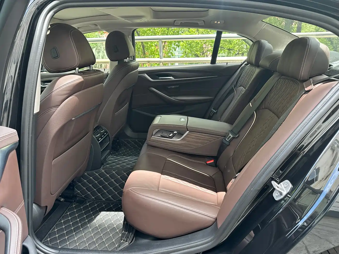 BMW 5 Series New Energy 2020 530Le Range Upgrade Luxury Package фото 5