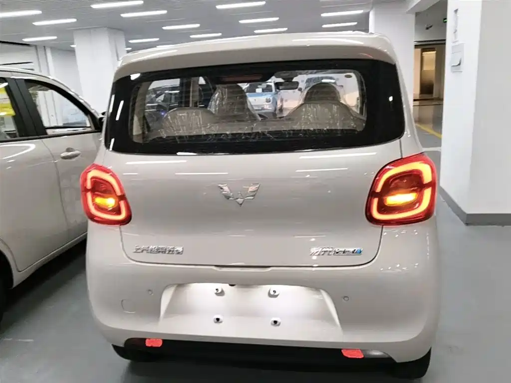 Wuling Motors Hongguang MINIEV 2026 2025 4-Door Advanced