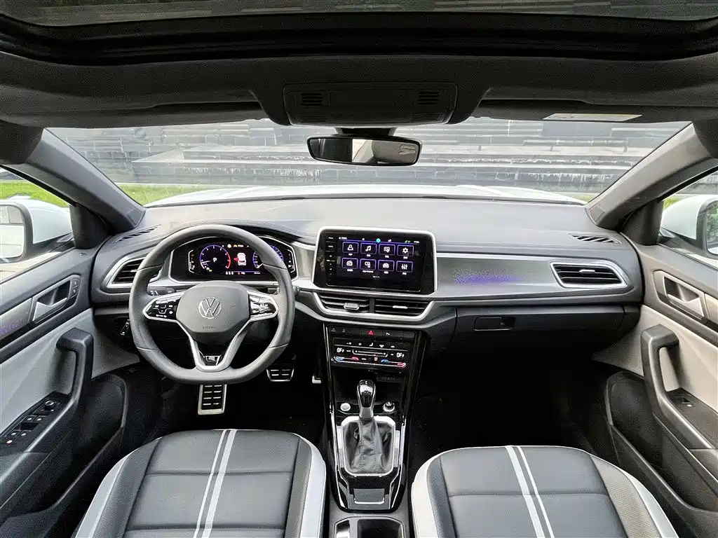 Volkswagen T-ROC 2024 300TSI DSG 2WD Morning Light Edition фото 7