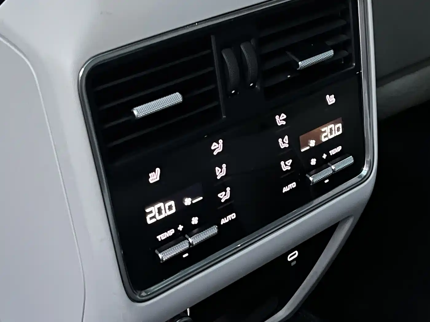 Porsche Cayenne 2022 Cayenne S 2.9T Platinum Edition фото 19