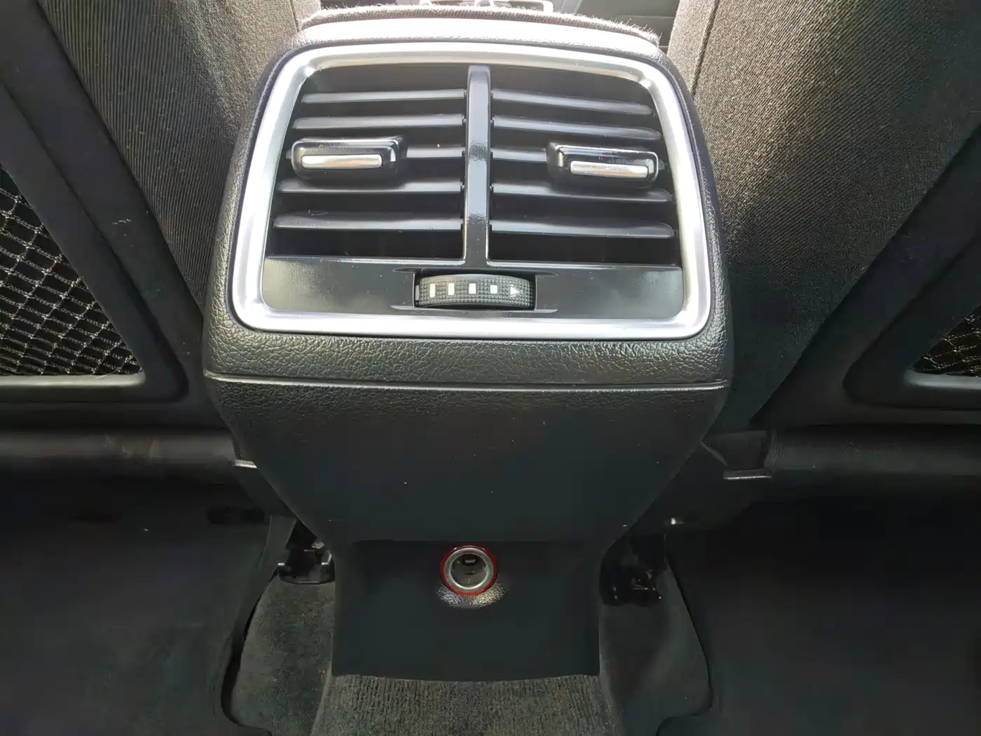 Audi Q3 2015 30 TFSI Progressive фото 33