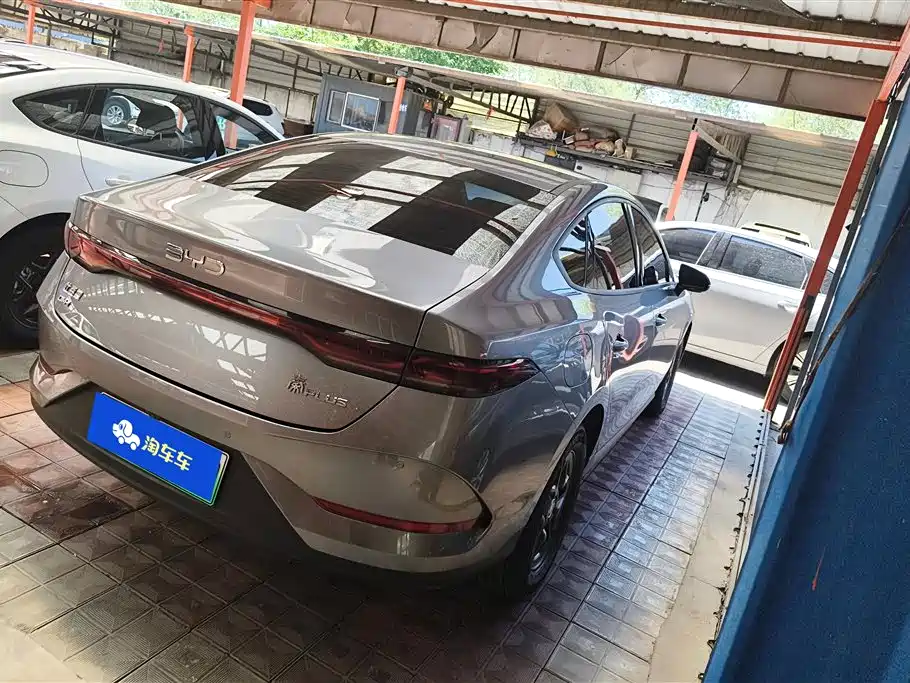 BYD Qin PLUS 2025 DM-i Smart Drive 55KM Leader фото 3