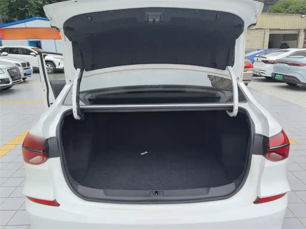 Chevrolet Monza 2019 RS 330T Auto Smooth Edition China VI фото 19
