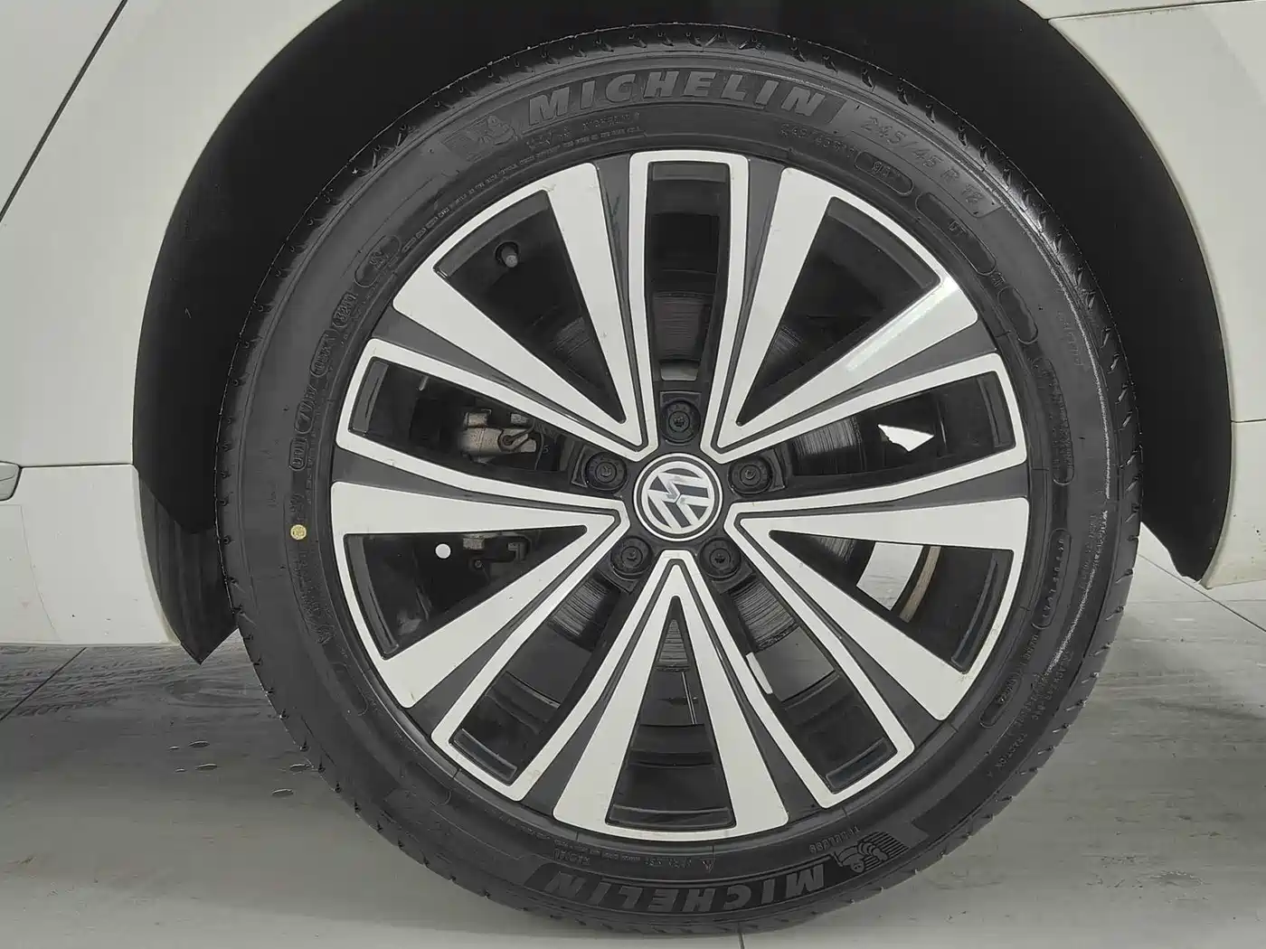 Volkswagen FAW-Volkswagen CC 2020 330TSI Glamour Version China VI фото 2