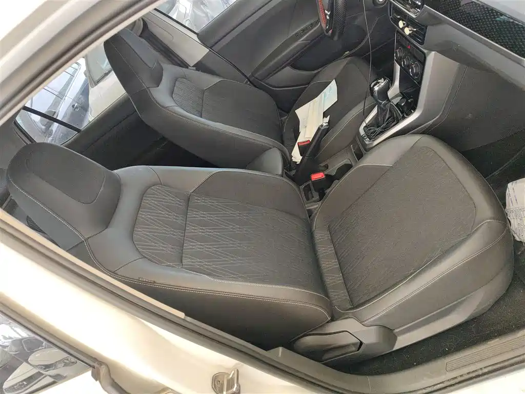 Volkswagen T-Cross 2019 1.5L Automatic Comfort Edition фото 20