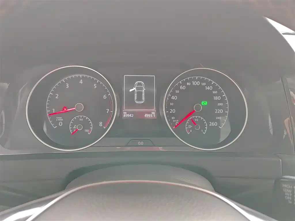Volkswagen Golf 2017 230TSI Auto Comfort Millionth Anniversary Edition фото 12