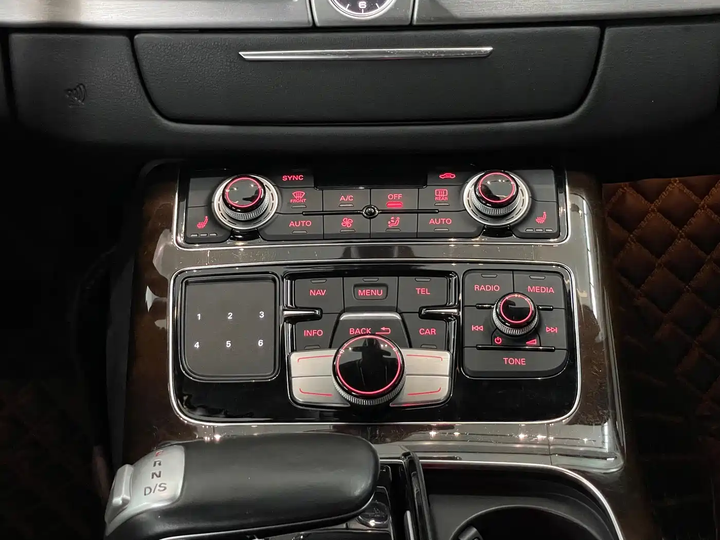 Audi A8 2016 A8L 45 TFSI quattro Comfort фото 16