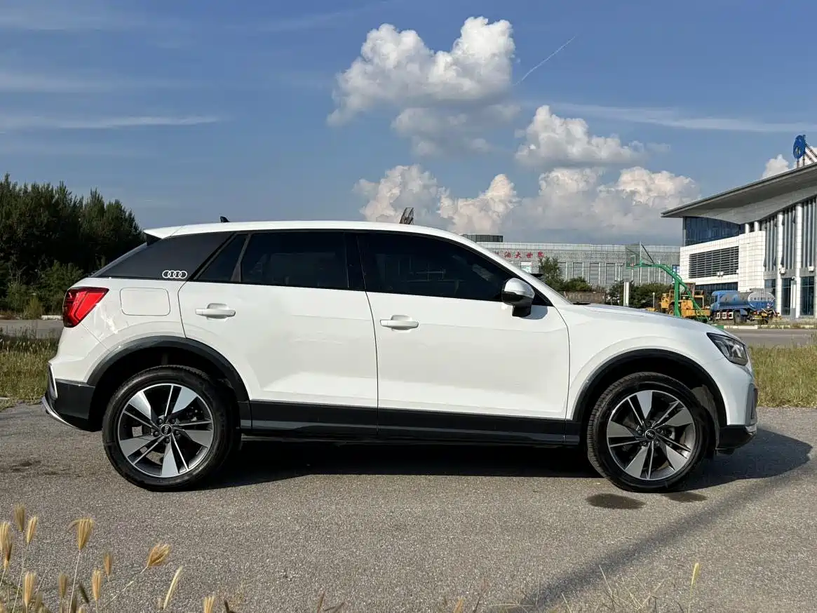 Audi Q2L 2023 2022 35 TFSI Fashion Dynamic