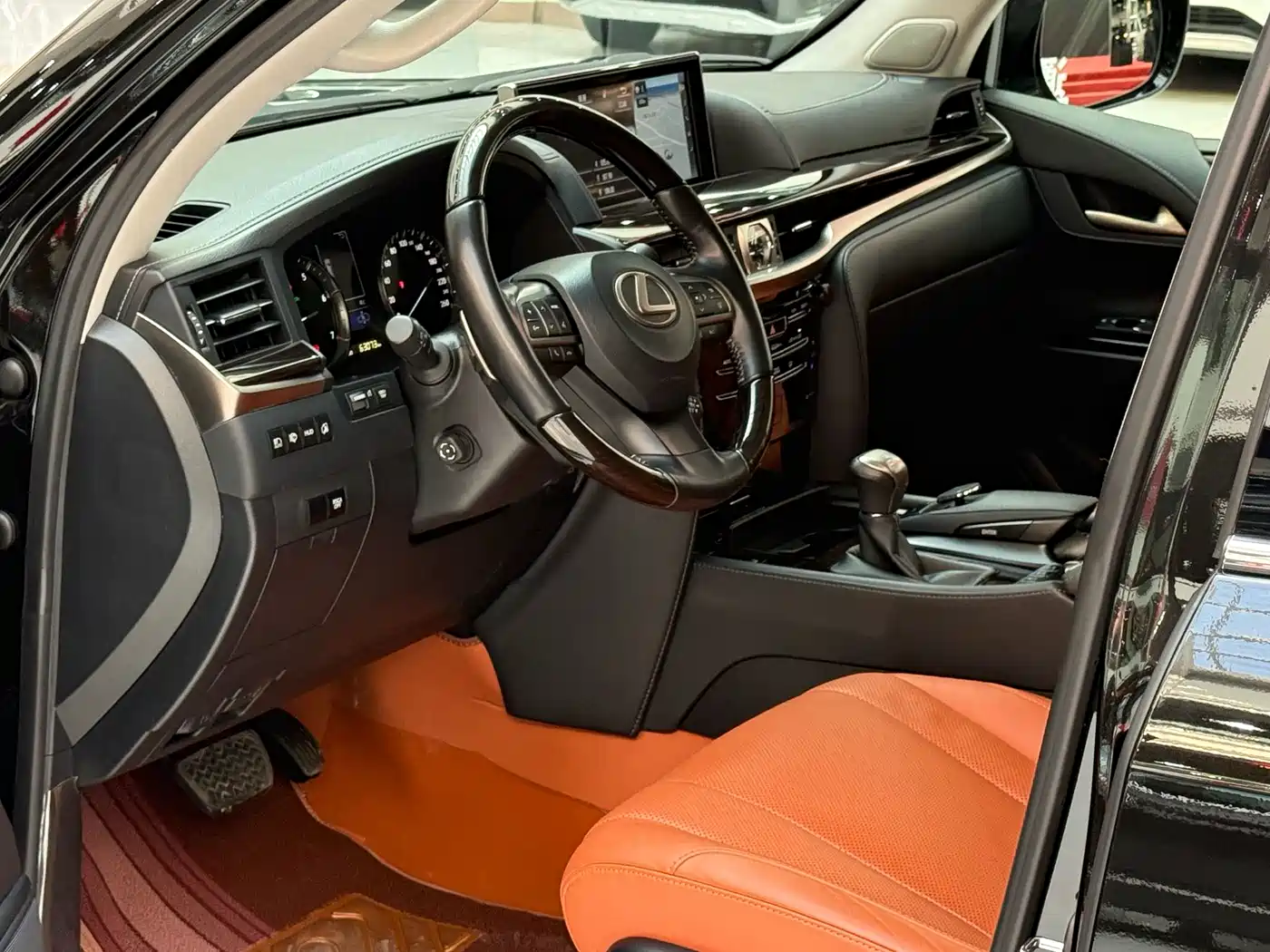 Lexus LX 2017 570 Prestige Luxury фото 4