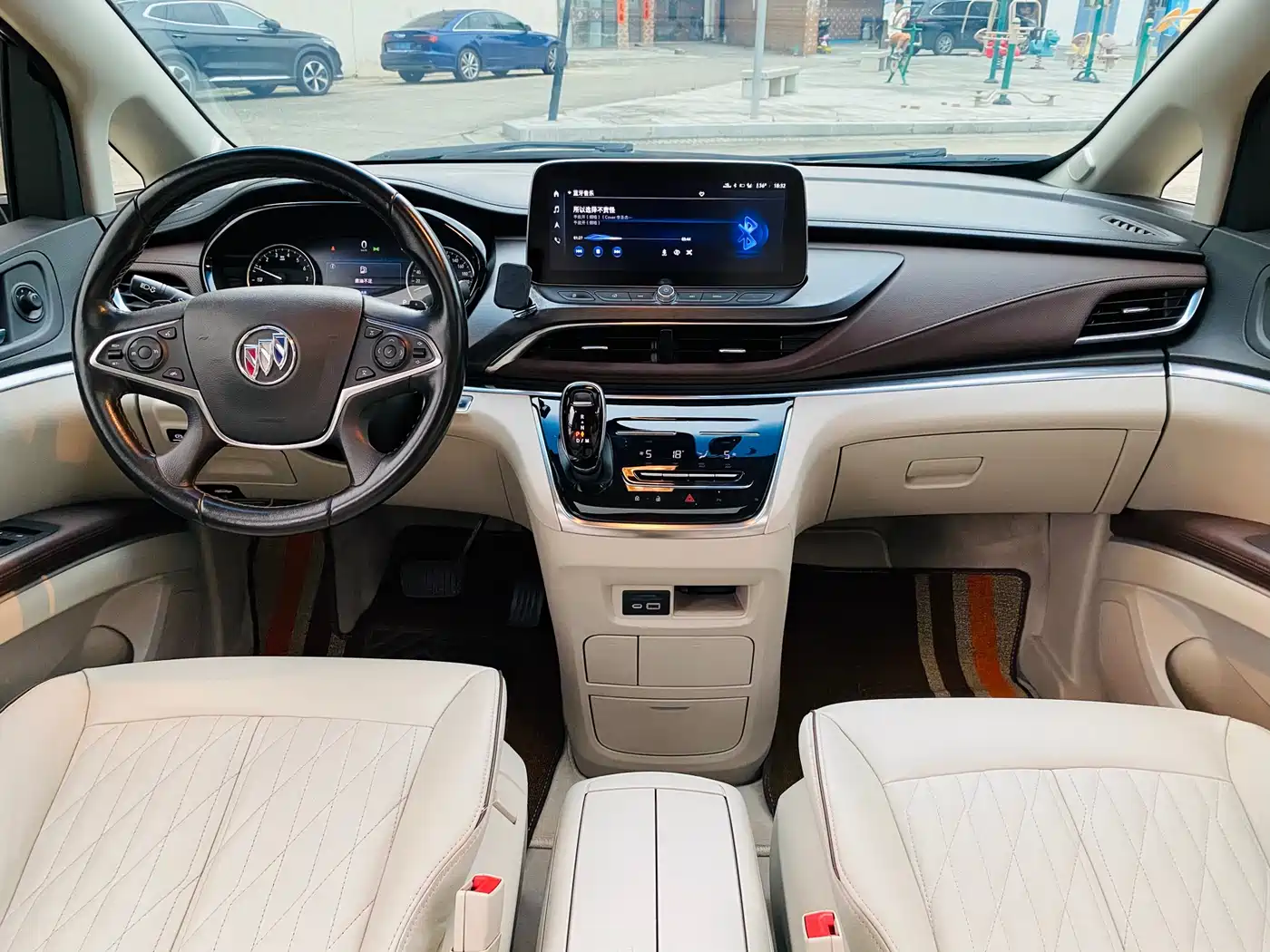 Buick GL8 2021 Land Business Class 652T Luxury фото 9
