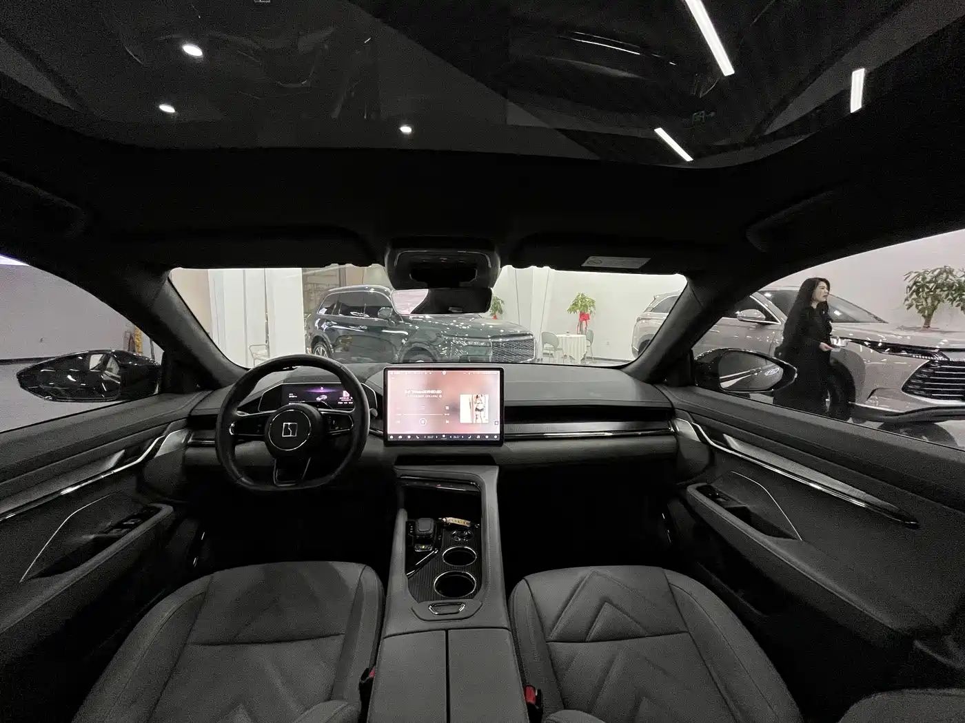 ZEEKR EXTREME KRYPTON 001