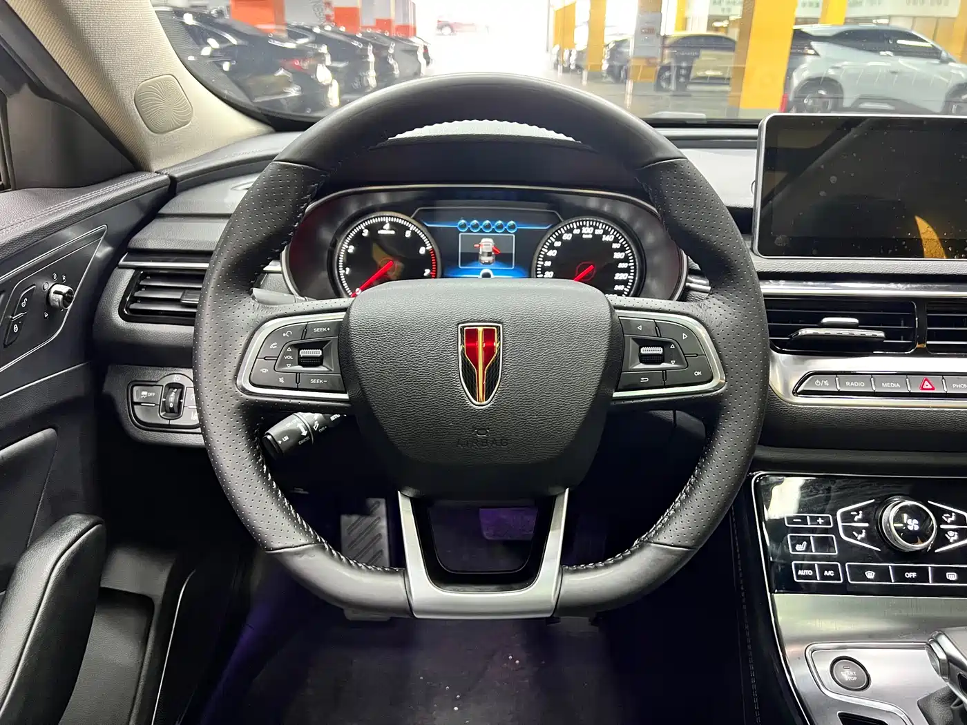 Hongqi H5 2020 1.8T Automatic Smart Connection Qi Enjoy Edition фото 13