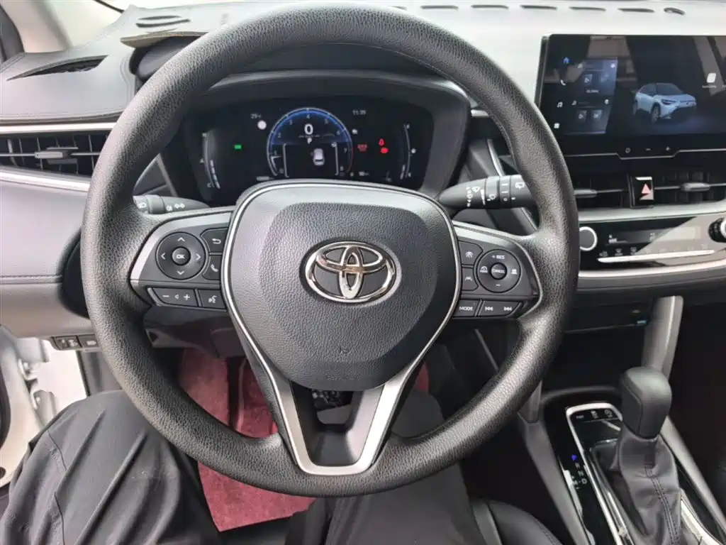 Toyota Frontlander 2024 2.0L CVT Leading Edition фото 11