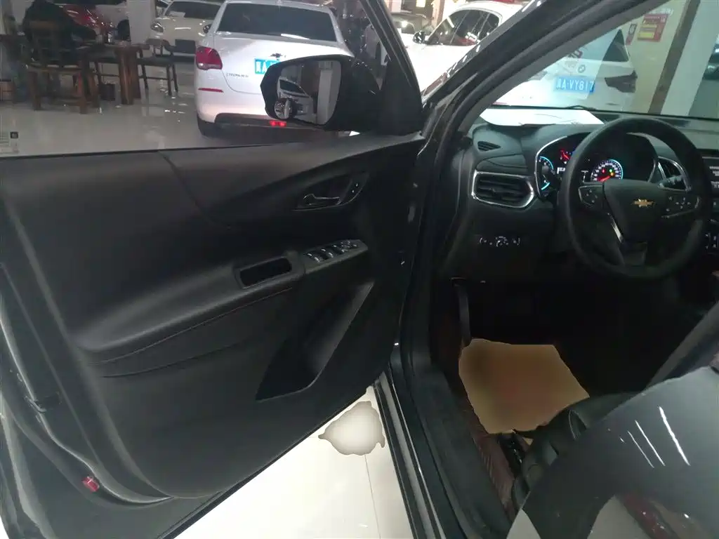 Chevrolet Equinox 2018 535T Automatic Control Edition фото 16