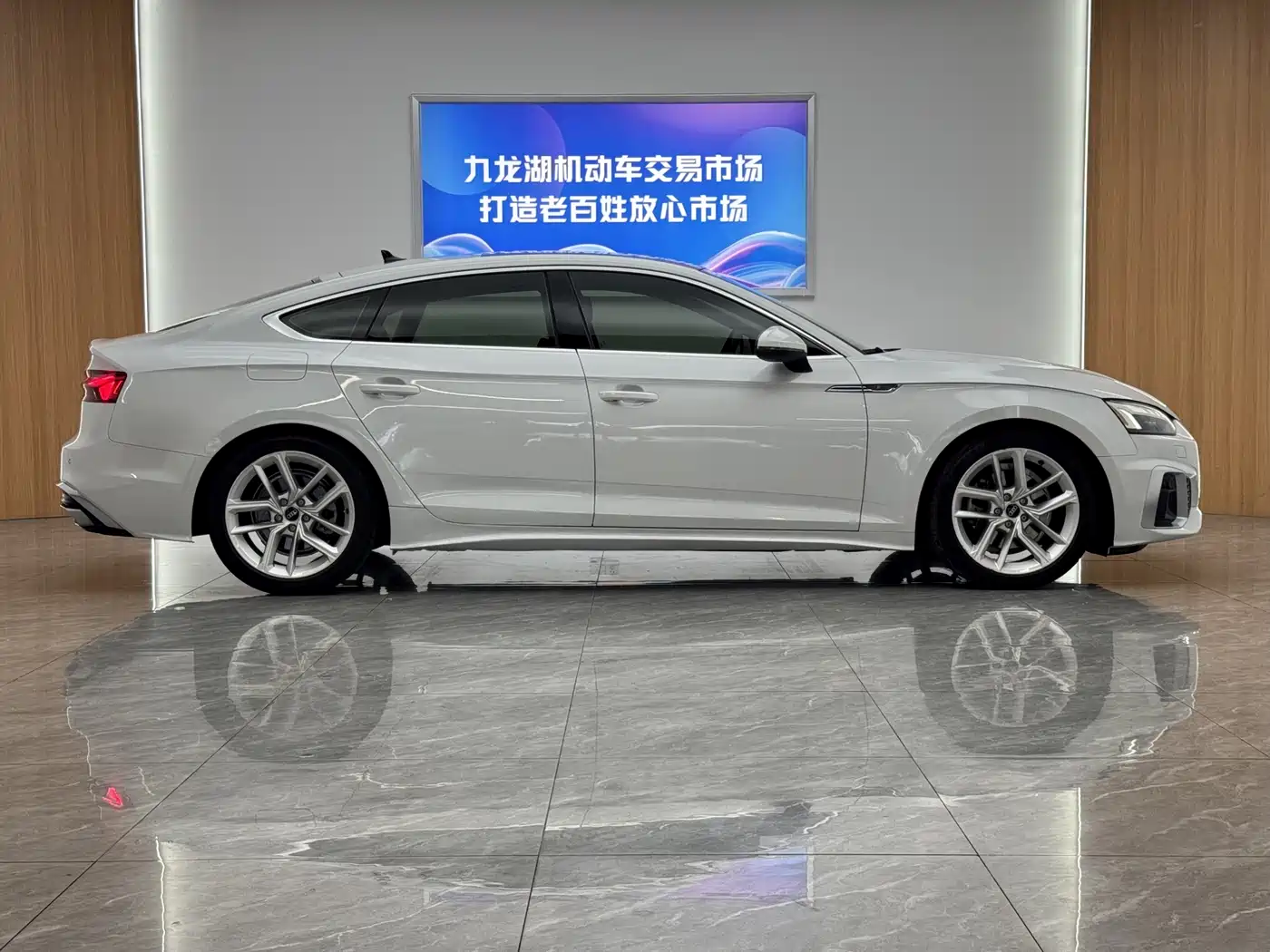 Audi A5 (Import) 2023 Sportback 40 TFSI Fashion Dynamic фото 4