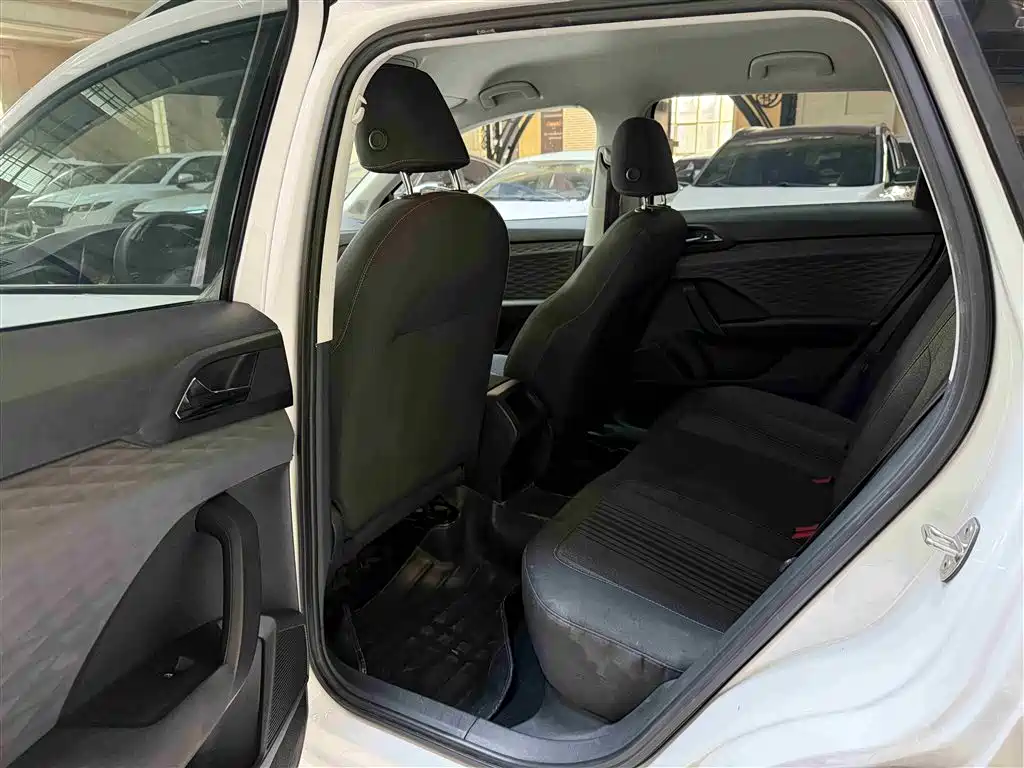 Volkswagen Tharu 2022 280TSI 2WD Trend фото 7
