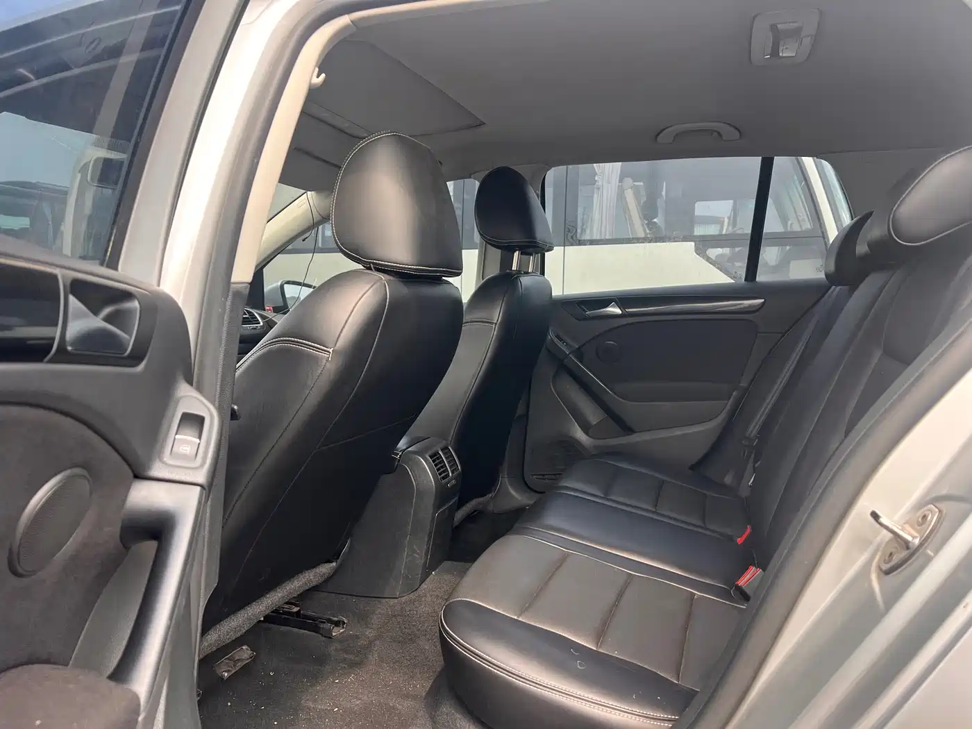Volkswagen Golf 2014 1.6L Automatic Comfort фото 8