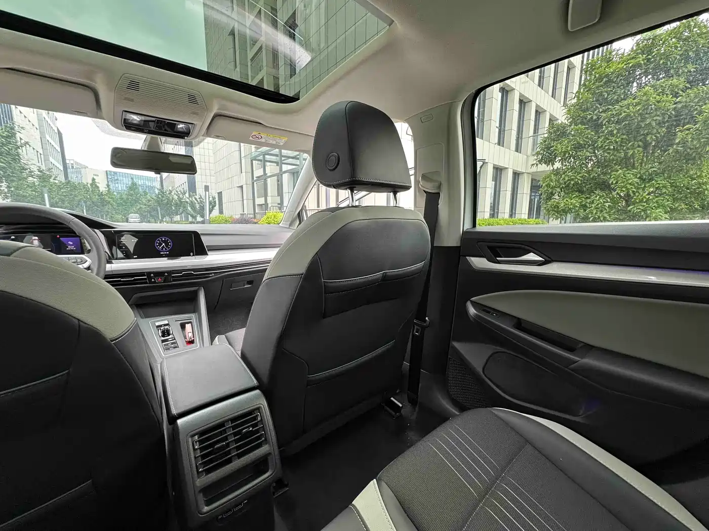Volkswagen Golf 2023 280TSI DSG Pro фото 16