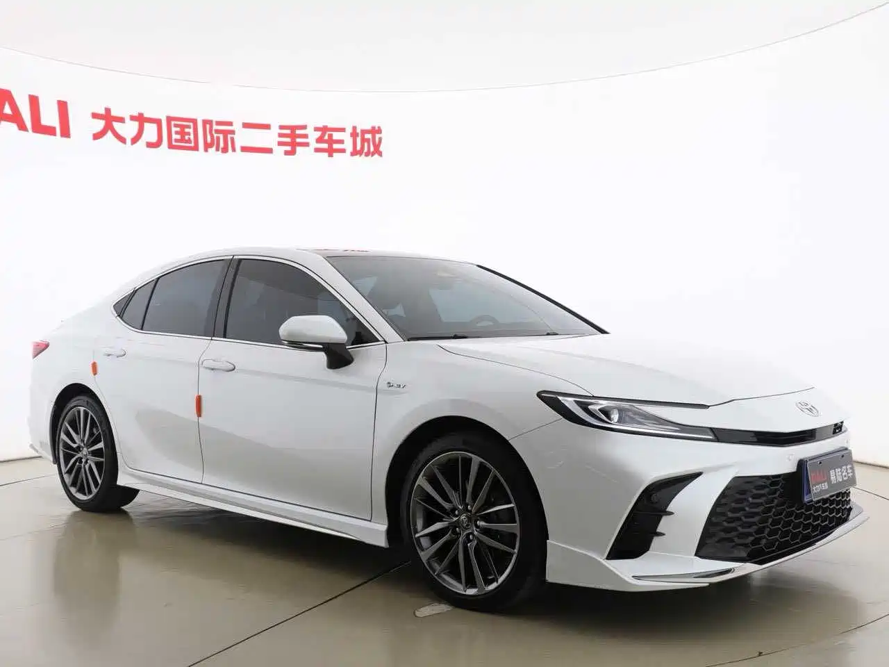 Toyota Camry 2024 Model Dual Hybrid 2.0HXS Sport Plus Edition фото 3