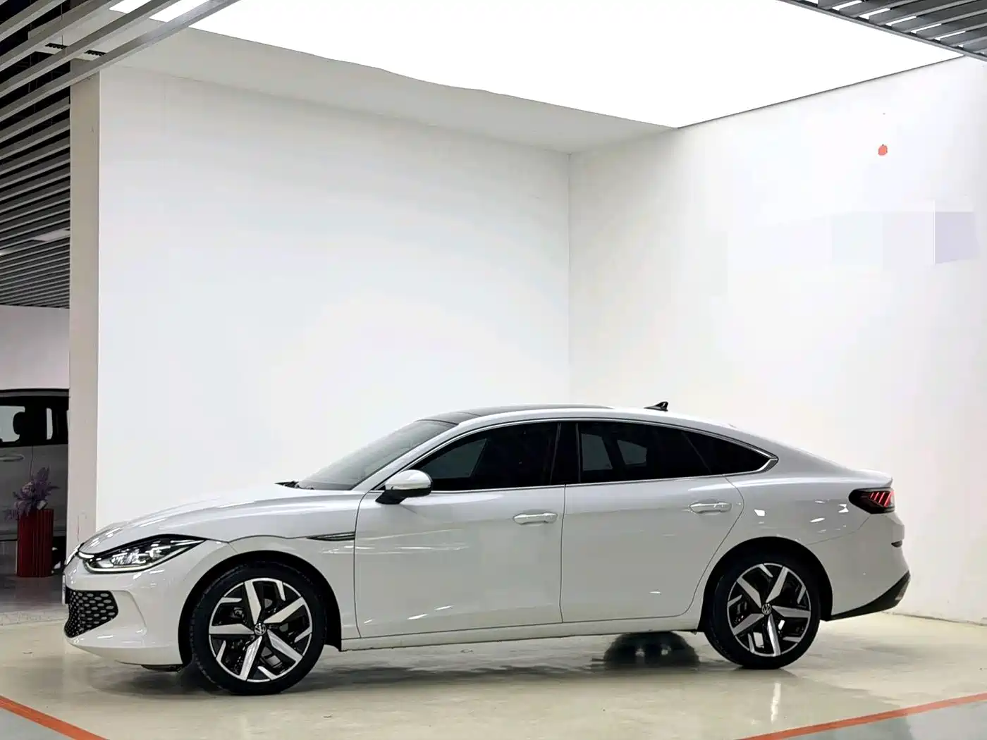Volkswagen Lamando 2023 Lamando L 280TSI DSG Cool Edition фото 2