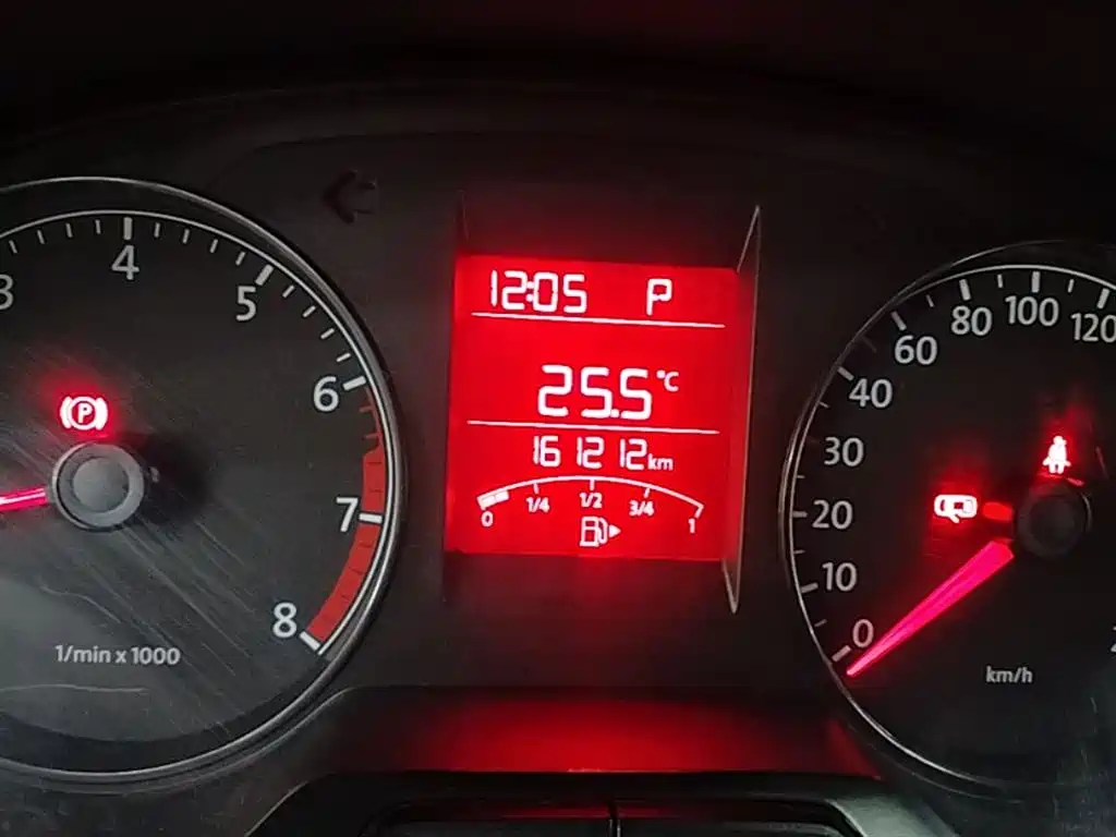 Volkswagen Santana 2015 1.6L Automatic Trend Edition фото 12