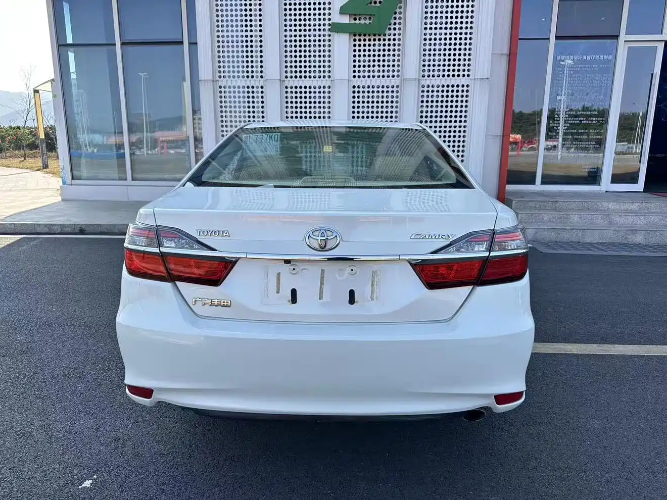 Toyota Camry 2016 2.0E 10th Anniversary Elite Edition фото 26