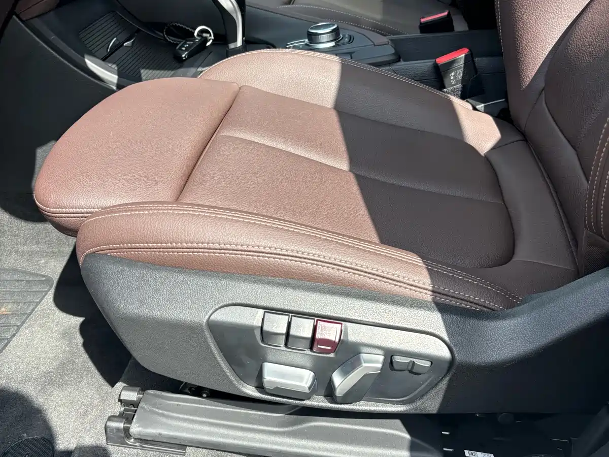 BMW X1 2021 sDrive25Li Leading фото 17
