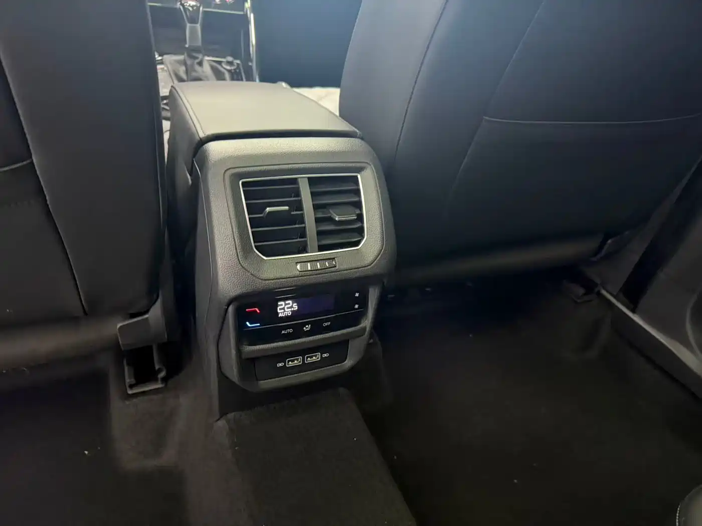 Volkswagen Tayron 2023 280TSI 2WD Luxury Plus Advanced Edition фото 14
