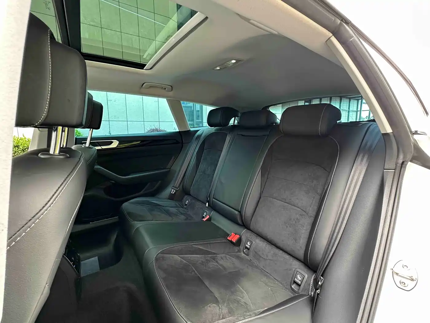 Volkswagen FAW-Volkswagen CC 2021 Shooting Brake 330TSI Hunter Edition фото 17