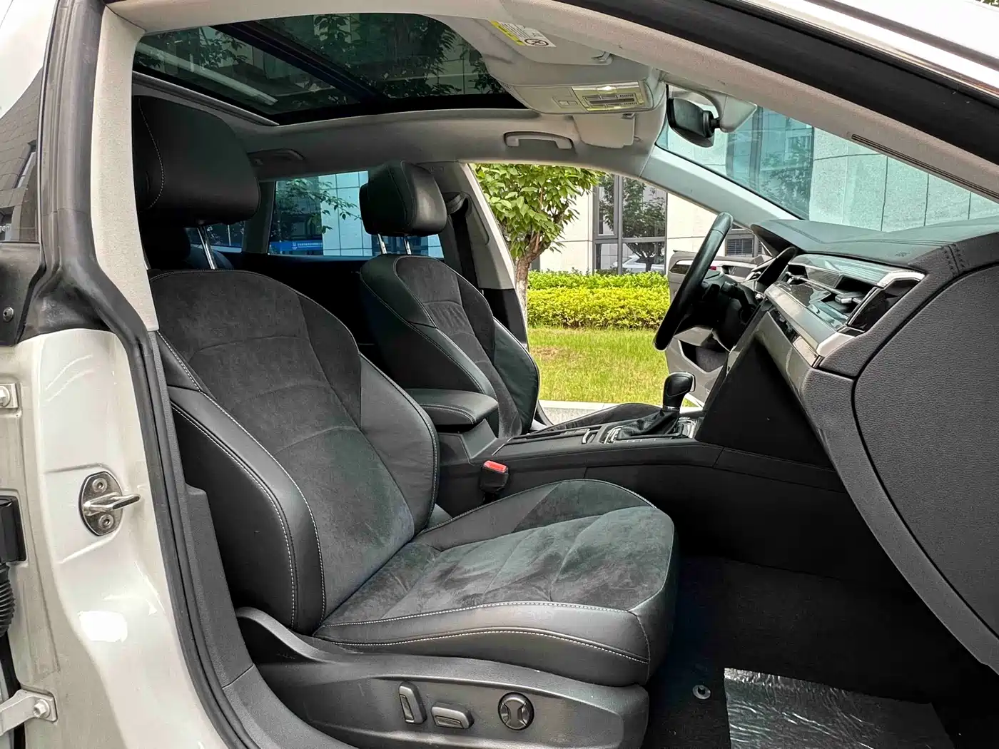 Volkswagen FAW-Volkswagen CC 2021 Shooting Brake 330TSI Hunter Edition фото 8