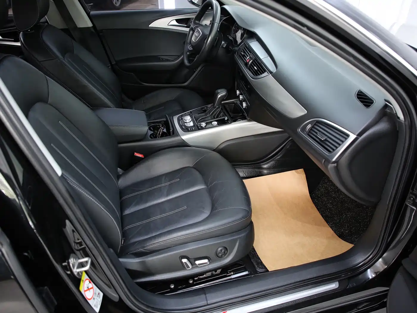 Audi A6L 2018 Model 35 TFSI Collector's Edition фото 7