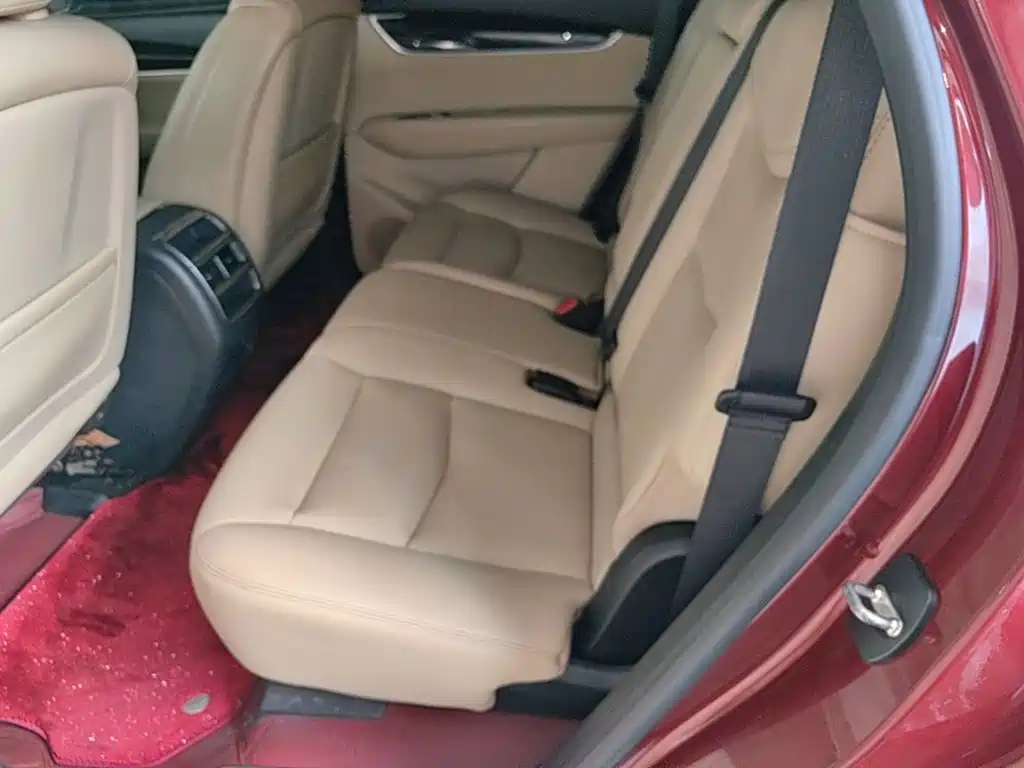 Фото 17 - Cadillac XT5