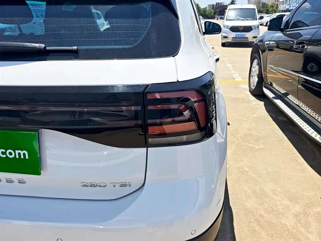 Volkswagen T-Cross 2021 280TSI DSG Comfort Edition фото 8